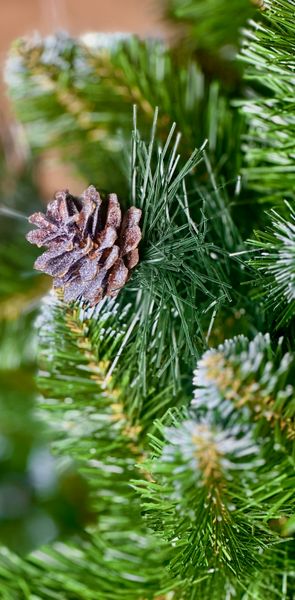 Ялинка із білим напиленням та шишками SNOWY CONE TREE SNOWY CONE TREE-100 фото