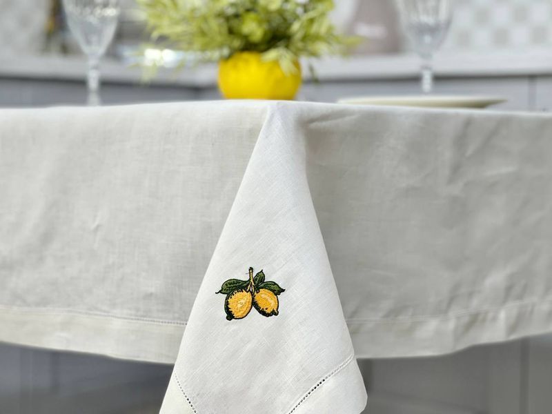 Embroidered tablecloth with net &lsquo;Lemons&rsquo; SKLM19, 140x140, Square, Everyday, Embroidery, 100% linen