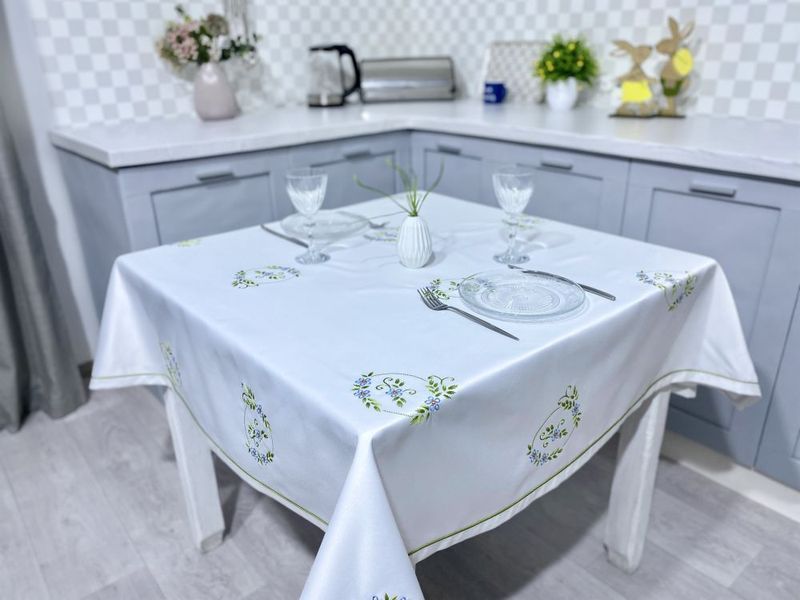 Haftowany obrus wielkanocny SKVV039, 136x140, Kwadrat, Wielkanoc, Haft, 100% poliester