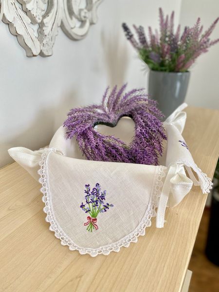 Napkin in a bread box from the collection &lsquo;Embroidered Lavender&rsquo; LVV08, 28x28, Square, Everyday, Embroidery, 100% linen