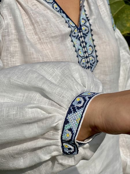Damska haftowana koszula z niebieskimi i żółtymi nićmi SVZH5, S, 100% linen, Women