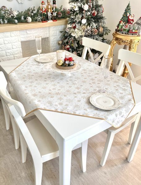 Obrus dwustronny z powłoką teflonową FGT02-EDEN010, 100x100, Kwadrat, Nowy Rok, Z powłoką teflonową i złotym lureksem, 94% poliester, 6% lureks, Dwustronny