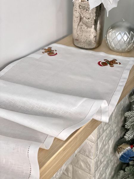 Bieżnik na st&oacute;ł z haftem GINGERBREAD MAN, 40x140, Prostokątny, Nowy Rok, Haft, 100% len