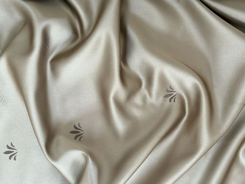 Готовая штора Limaso NEUTEX MINERVA 140&times;270 см на тесьме под крючки NEUTEX MINERVA 089FR-270 фото