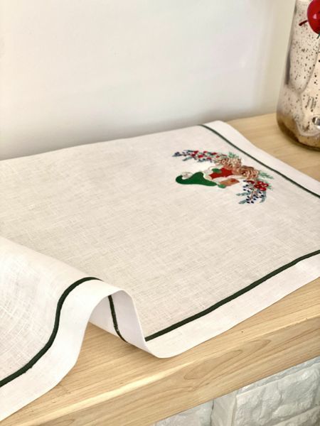 Bieżnik na st&oacute;ł z haftem GNOME02, 40x140, Prostokątny, Nowy Rok, Haft, 100% len