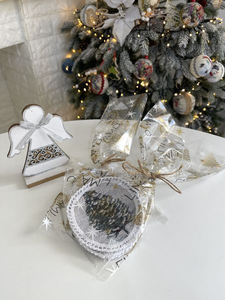 Set of tapestry napkins with lace ZERMAT-SET6-10D, &Oslash;10, 10, 10, Round, New Year's, Silver lurex, 75% polyester, 22% cotton, 3% acrylic, Tapestry, 6 pcs.