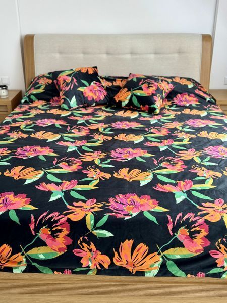 Покривало оксамитове BLACK+2 наволочки (200x240+2*45x45) PK-BLACK фото
