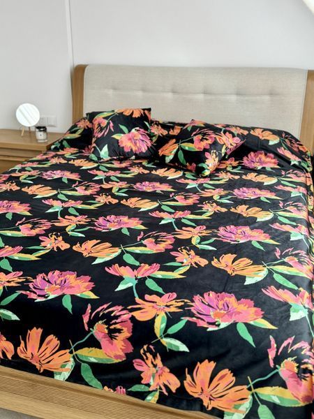 Покривало оксамитове BLACK+2 наволочки (200x240+2*45x45) PK-BLACK фото
