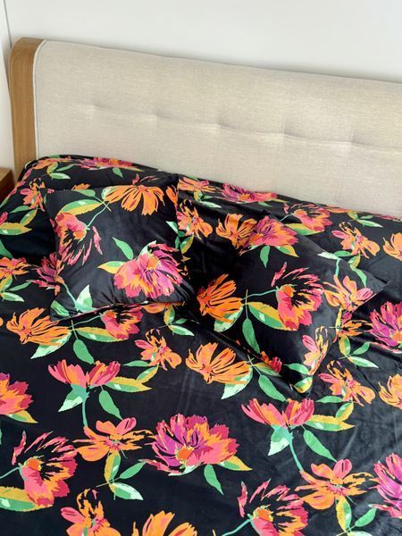 Покривало оксамитове BLACK+2 наволочки (200x240+2*45x45) PK-BLACK фото