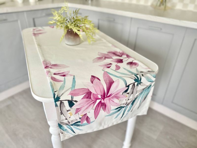 Bieżnia z powłoką wodoodporną MANTEL BOTANIA, 45x150, Prostokątny, Kwiatowy, Z wodoodporną powłoką, 75% bawełna, 25% poliester, Wodoodporny