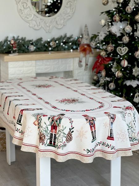 Oval tapestry tablecloth CASCANUECES OVAL, 137х240, 240, 137, Oval, New Year's, With microfibre + silver lurex, 65% polyester, 30% cotton, 5% lurex, Tapestry
