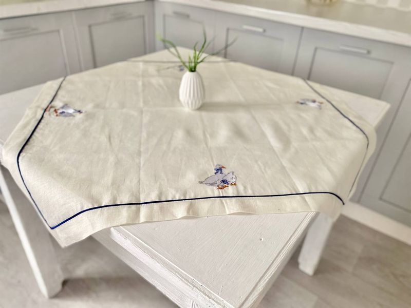 Скатертина з вишиваної колекції "Гуси" GU01-85 GU01-85 фото