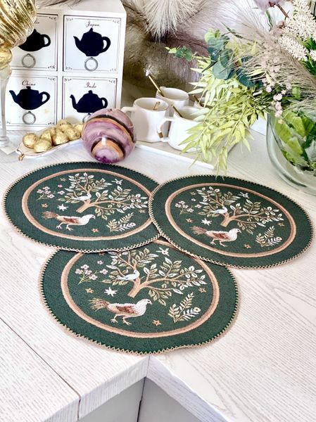 Tapestry placemat with lace ROUND1342VEO-25D, &Oslash;25, 25, 25, Round, With animals, Without lurex, 75% polyester, 22% cotton, 3% acrylic, Tapestry
